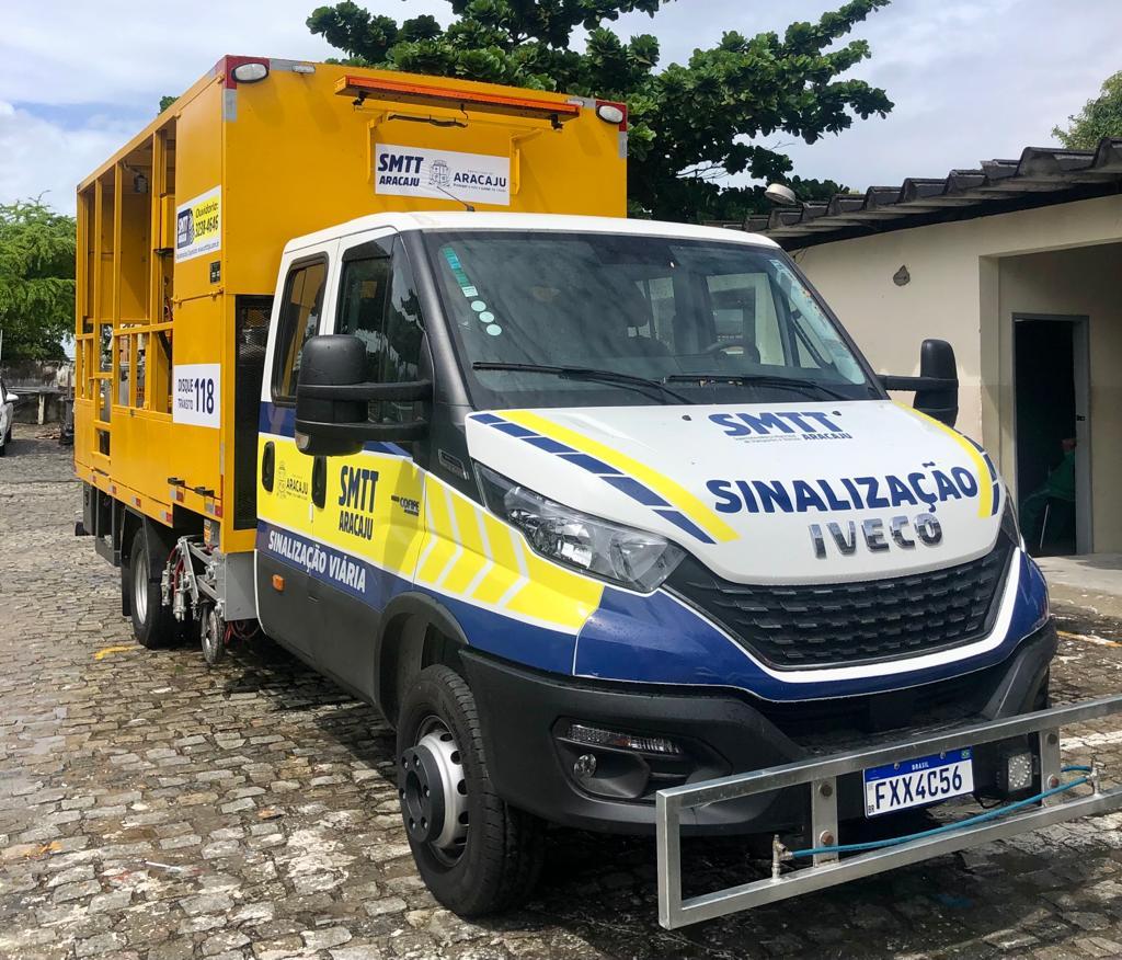 SMTT adquire novo caminhão de sinalização para otimizar serviço - SMTT Aracaju